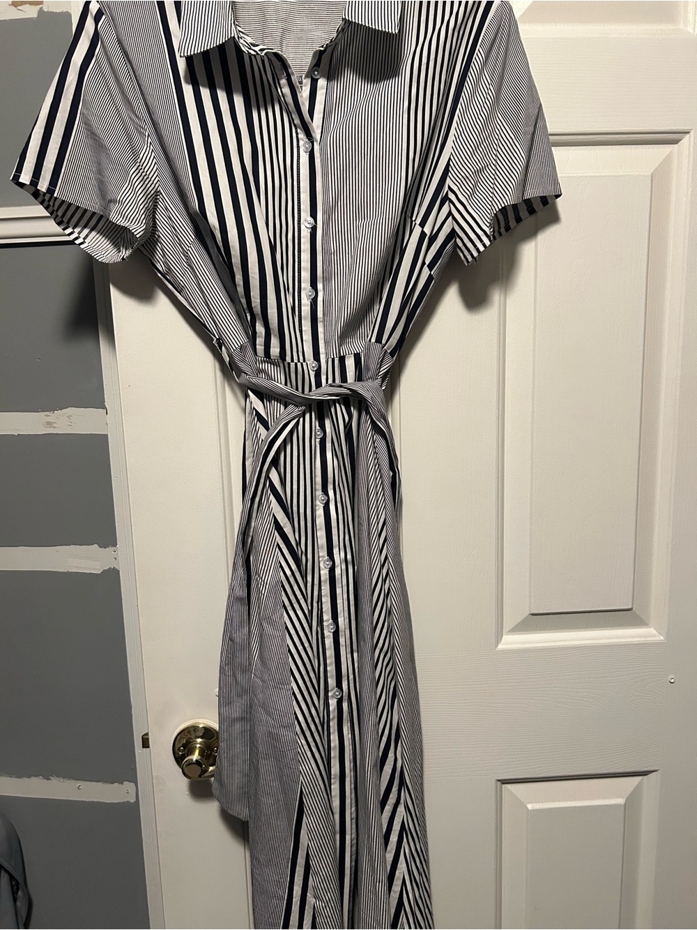 Striped Button-Front Midi Shirt Dress - Black & White